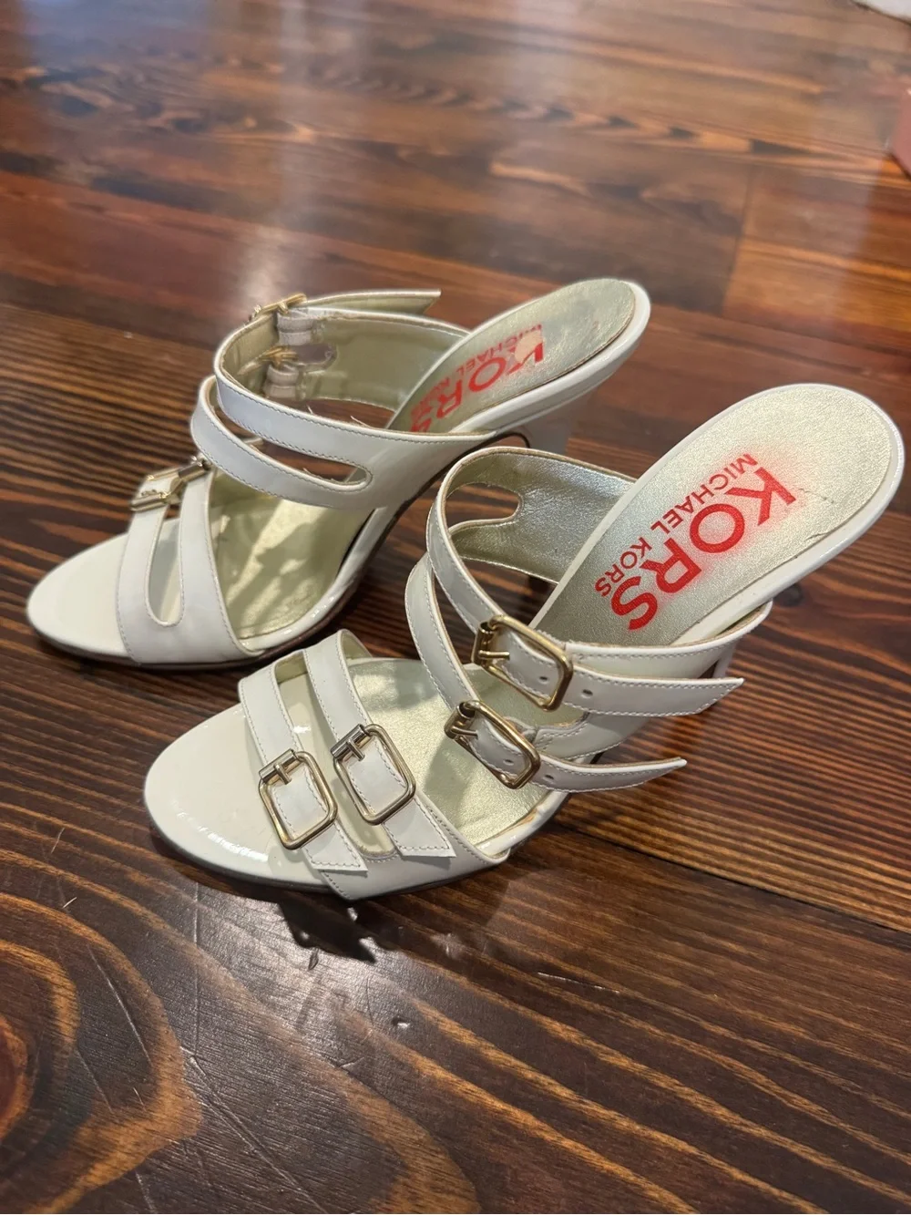 Women’s Michael Kors White Leather Beverly Buckled Mid Heel Sandals Size 6 1/2